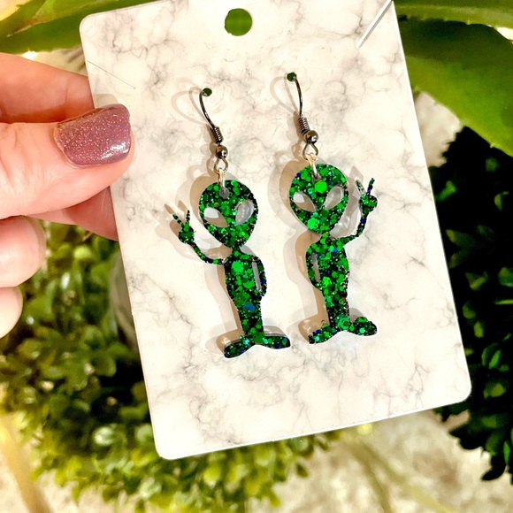 Alien Acrylic Earrings - Picture 9 of 9